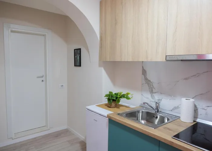 Three Doors Apartments, Strawberry * טיראנה